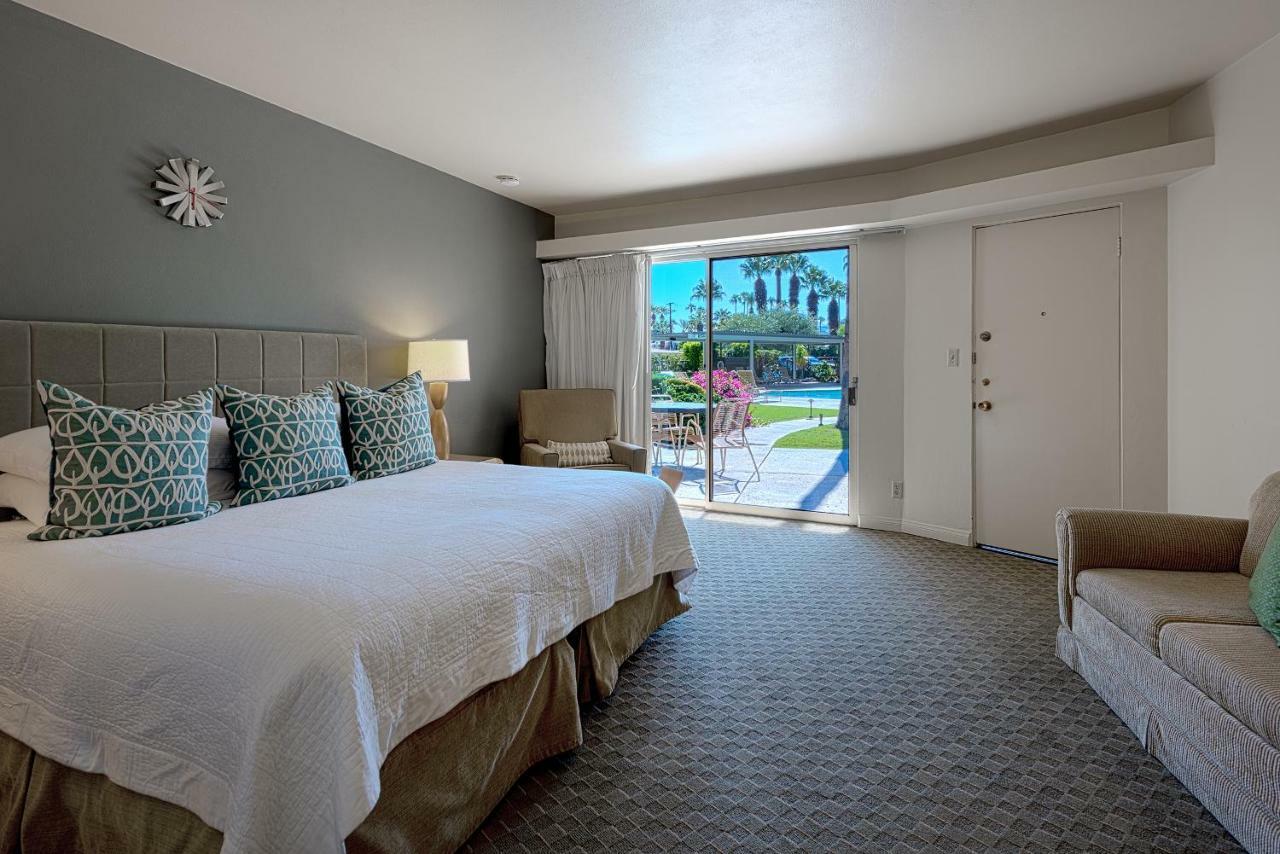 Desert Hills- 21 And Over (Adults Only) Palm Springs Exterior photo